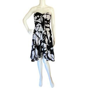 WHBM Black White Floral Strapless Pleated Dress Size 2 Hi Low Y2K